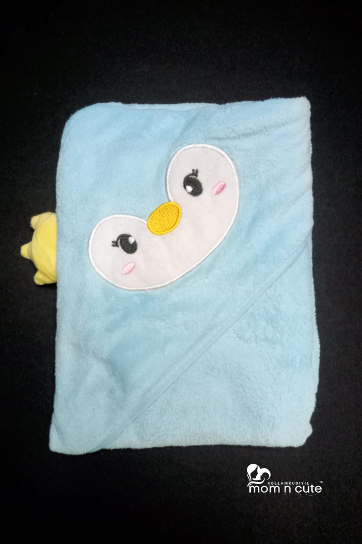 HOODED BLANKET FLEECE